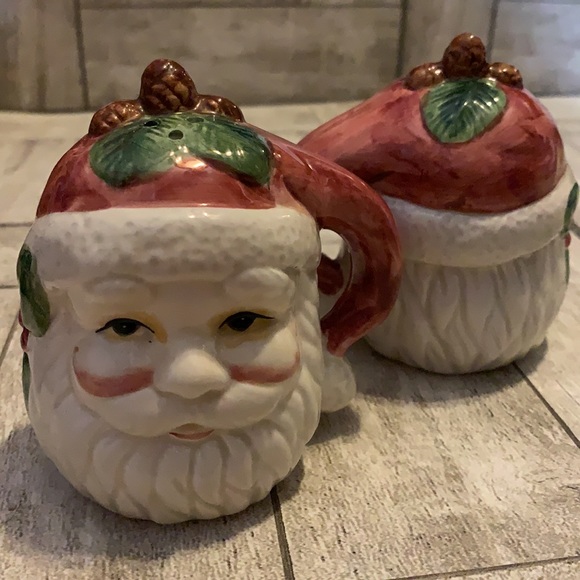 Holly Tree Santa head salt and pepper shakers - Picture 9 of 11